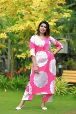 pink co-ord set for women – stylish two-piece outfit for casual and party wear.