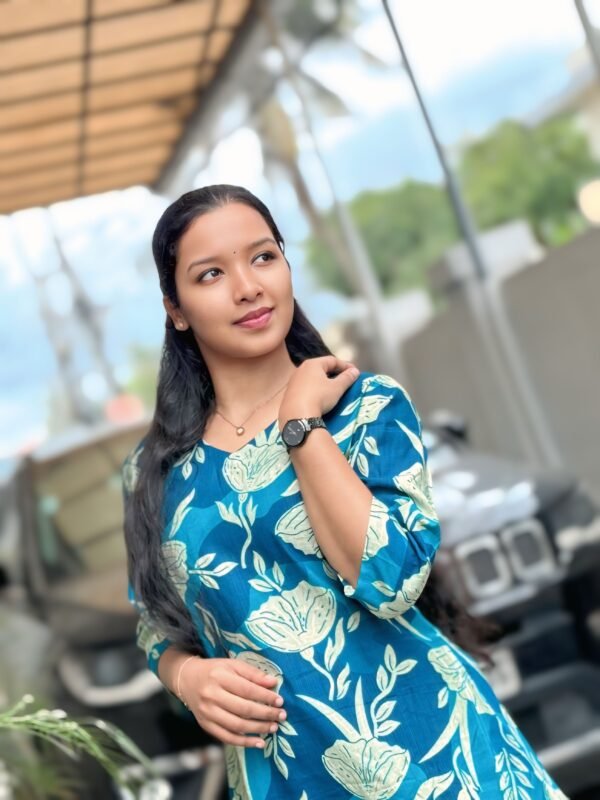 Best clothing store in Kochi offering stylish ethnic wear, designer kurtis, and custom-stitched outfits for women by Janki Design.