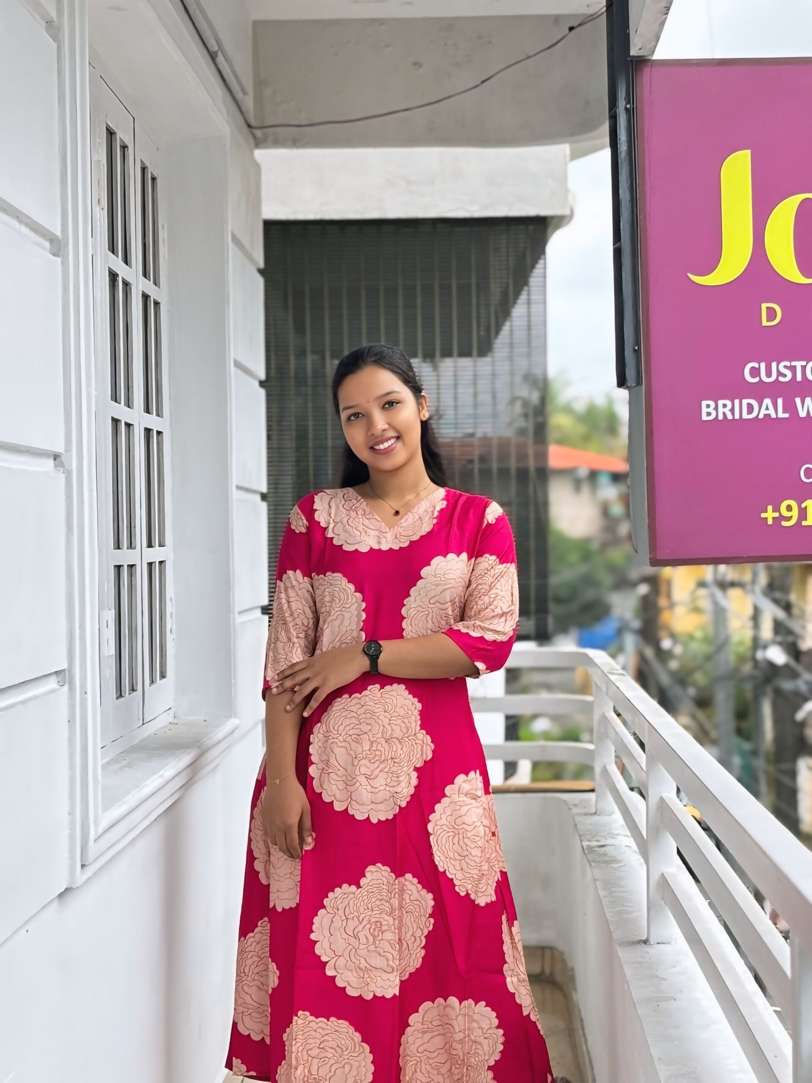 Custom-stitched women’s outfits crafted with expert tailoring in Kochi by Janki Design for a perfect fit and timeless elegance.