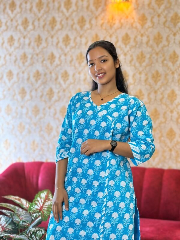 Boutique in Kochi offering stylish ethnic wear, designer kurtis, and custom-stitched outfits for women by Janki Design.