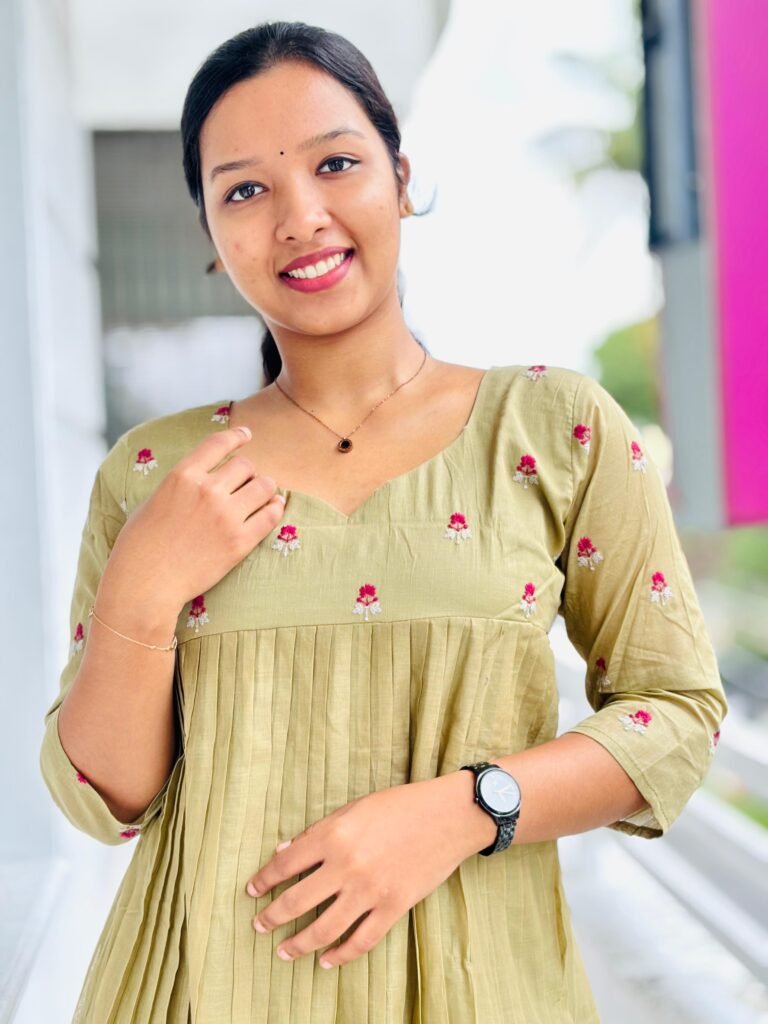 Skilled tailor near Kochi offering custom stitching and personalized fittings for women’s ethnic and designer outfits.