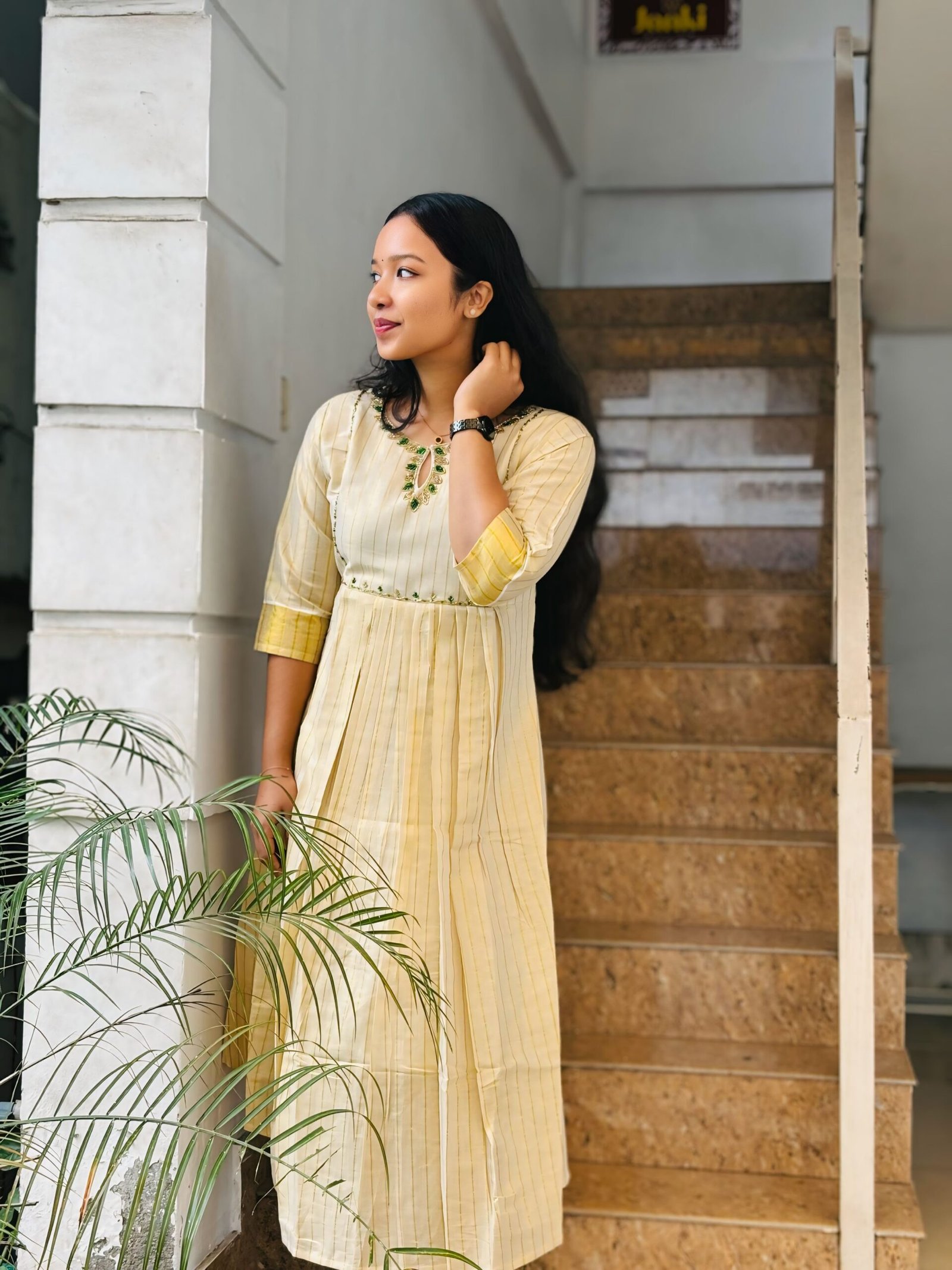 Premium women’s kurti with intricate design – Janki Design ethnic wear Kochi